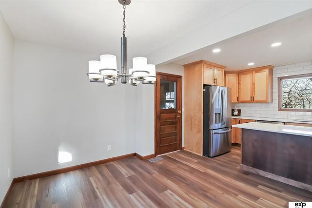 728 Eastridge Drive, Lincoln, NE 68510