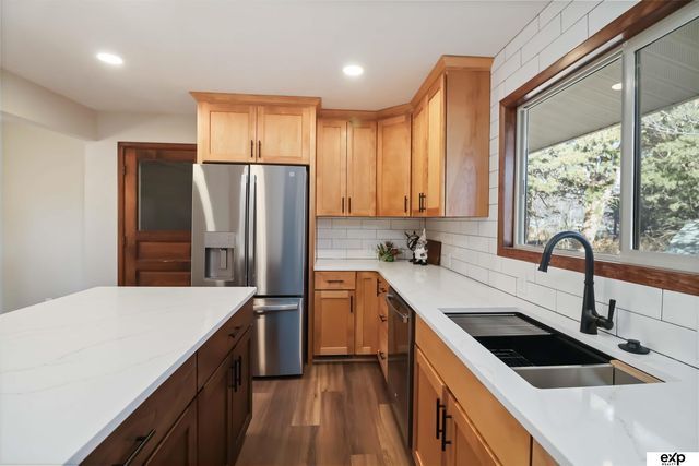 728 Eastridge Drive, Lincoln, NE 68510