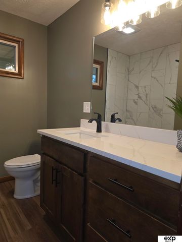 728 Eastridge Drive, Lincoln, NE 68510