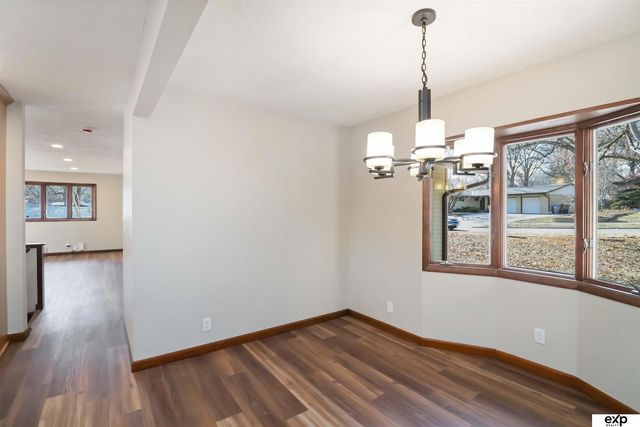 728 Eastridge Drive, Lincoln, NE 68510