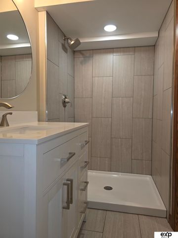 728 Eastridge Drive, Lincoln, NE 68510