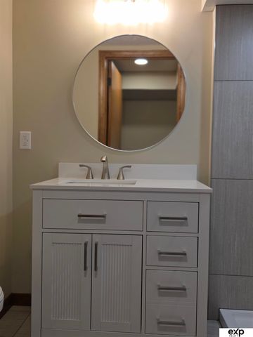 728 Eastridge Drive, Lincoln, NE 68510