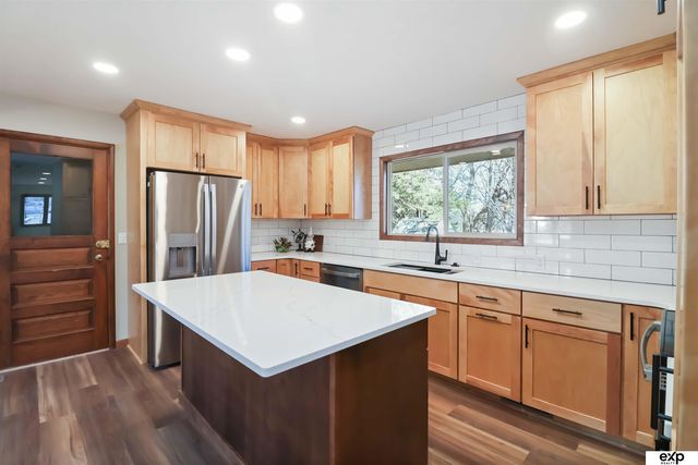 728 Eastridge Drive, Lincoln, NE 68510