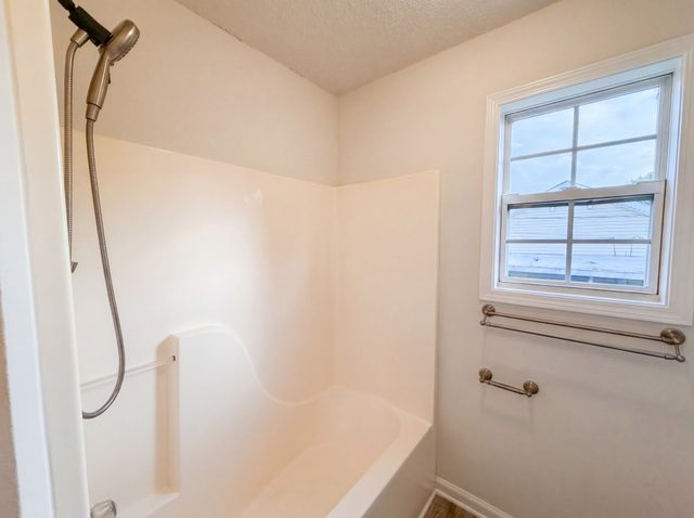 1305 Jared Ray Dr, Clarksville, TN 37042