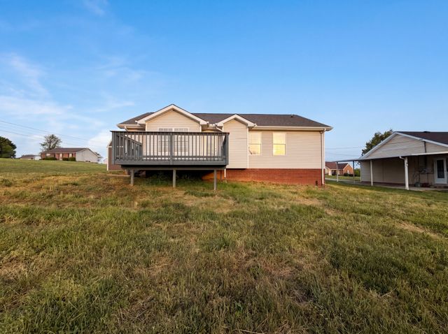 1305 Jared Ray Dr, Clarksville, TN 37042