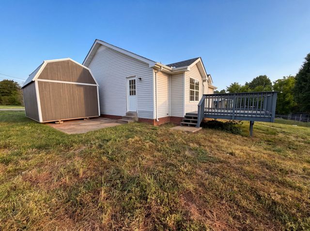 1305 Jared Ray Dr, Clarksville, TN 37042