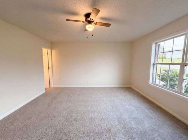 1305 Jared Ray Dr, Clarksville, TN 37042