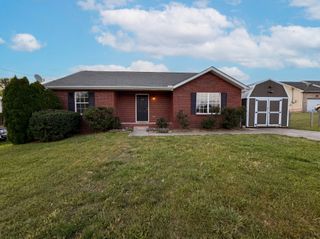 1305 Jared Ray Dr, Clarksville, TN 37042