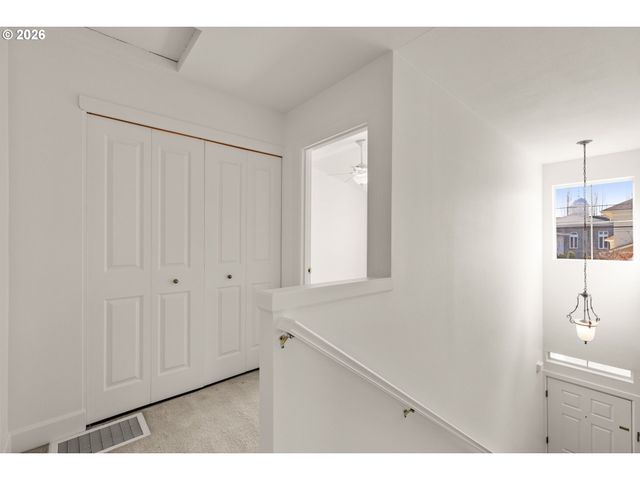 1703 Se CLINTON St, Portland, OR 97202