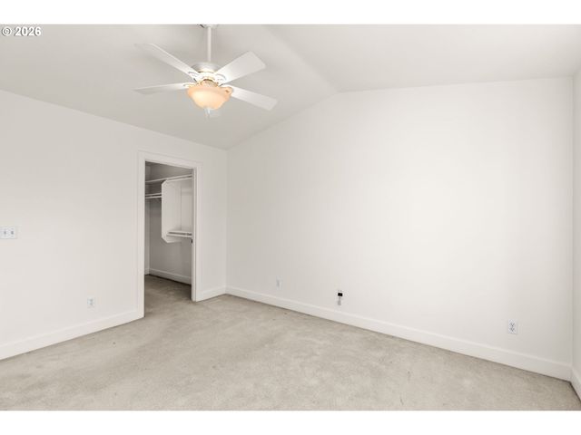 1703 Se CLINTON St, Portland, OR 97202