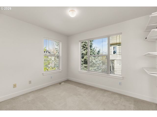 1703 Se CLINTON St, Portland, OR 97202