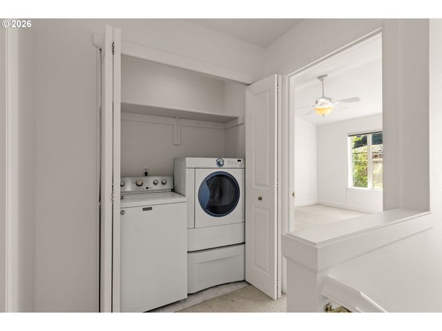 1703 Se CLINTON St, Portland, OR 97202