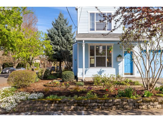 1703 Se CLINTON St, Portland, OR 97202