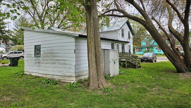 215 S 4th STREET E, Fort Atkinson, WI 53538