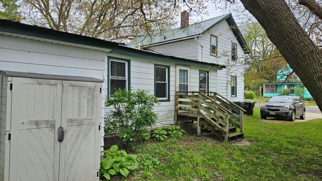 215 S 4th STREET E, Fort Atkinson, WI 53538