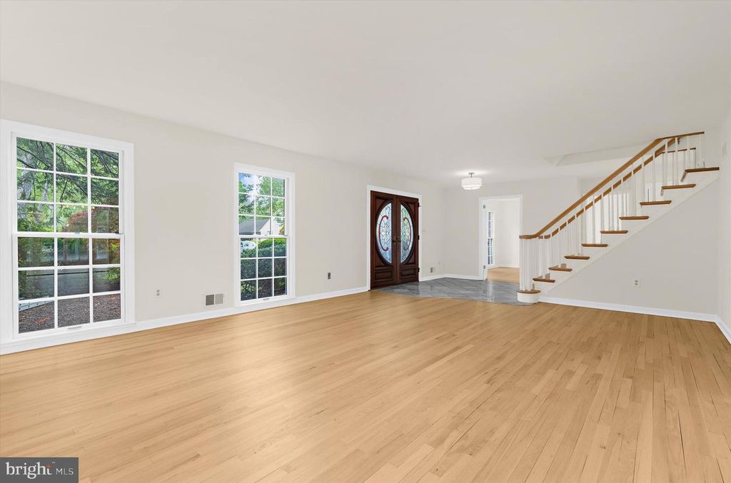 Image 21 of property listing at 508 ASHBERRY LN, Severna Park, MD 21146