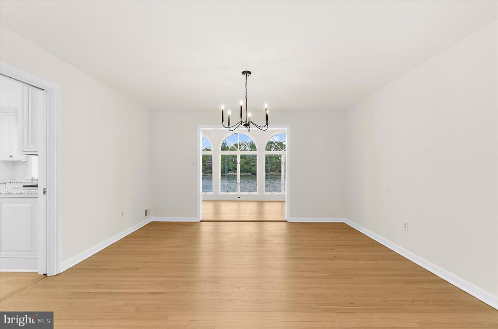 Image 26 of property listing at 508 ASHBERRY LN, Severna Park, MD 21146