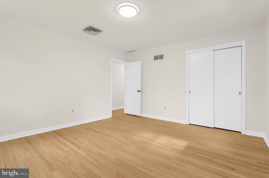 Image 31 of property listing at 508 ASHBERRY LN, Severna Park, MD 21146