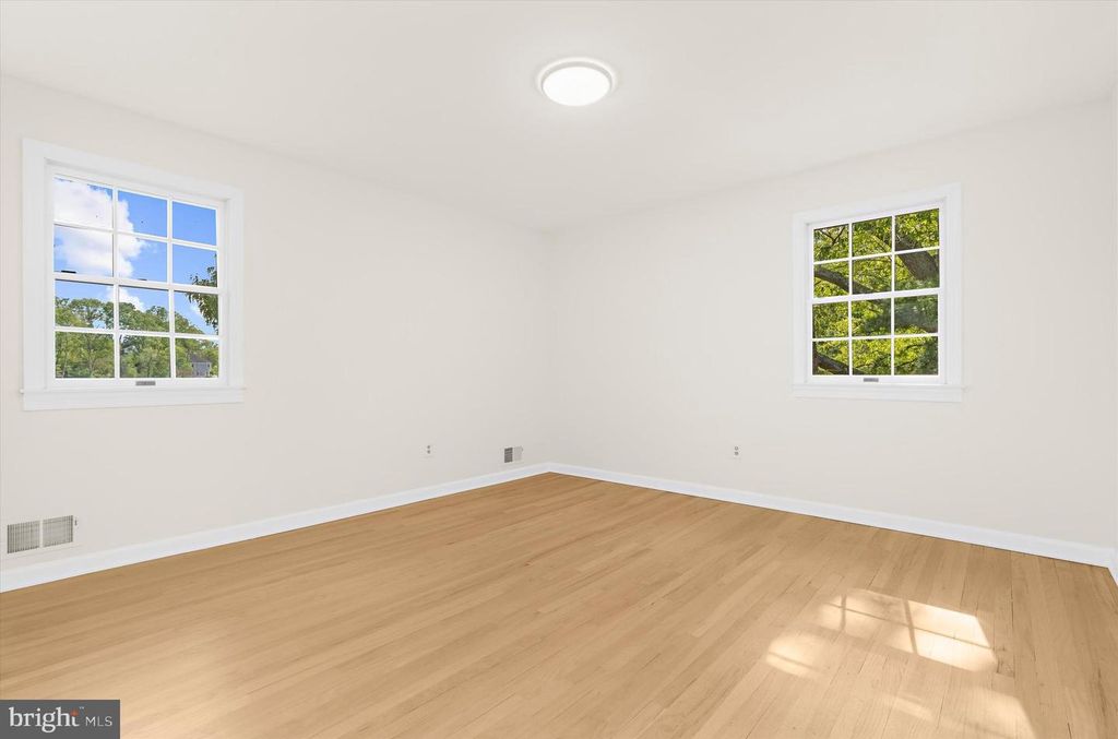 Image 40 of property listing at 508 ASHBERRY LN, Severna Park, MD 21146