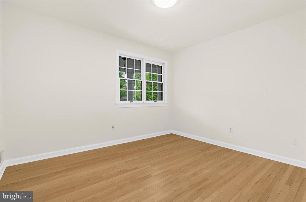 Image 43 of property listing at 508 ASHBERRY LN, Severna Park, MD 21146