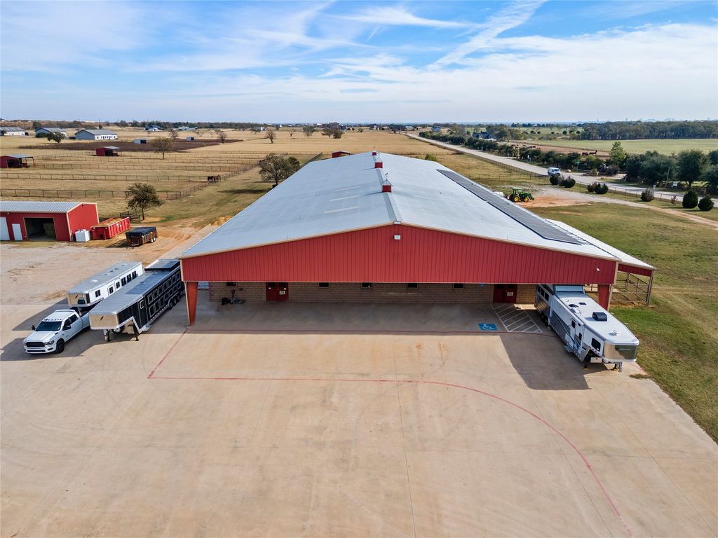395 Yacht Club Road, Oak Point, TX 75068
