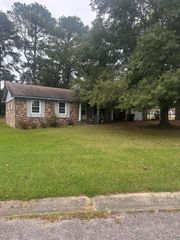 75 University Drive, Ladson, SC 29456