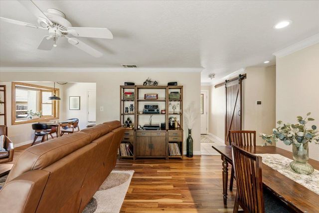 6337 Rushmore Dr, Sacramento, CA 95842