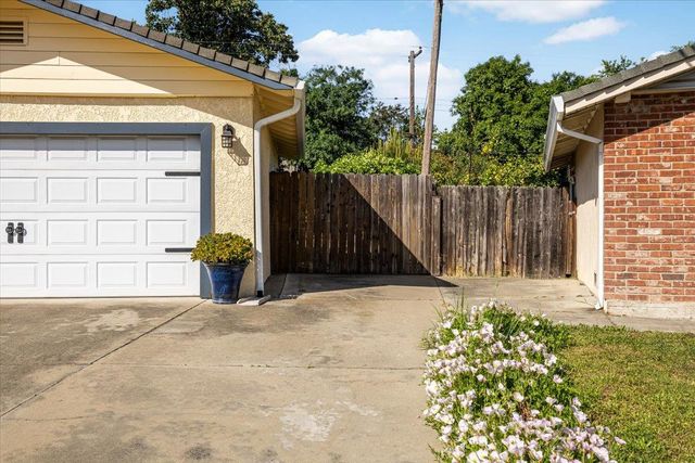 6337 Rushmore Dr, Sacramento, CA 95842