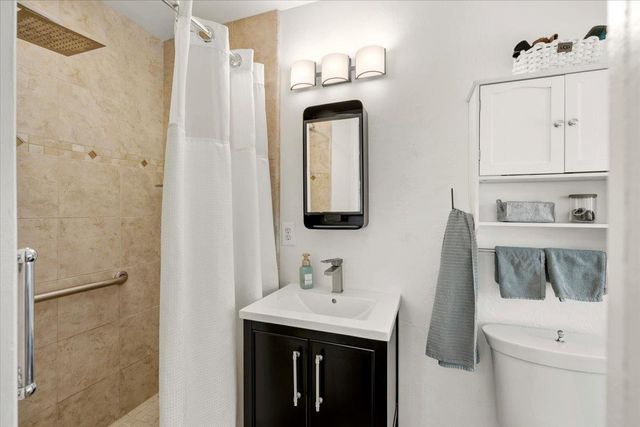 6337 Rushmore Dr, Sacramento, CA 95842