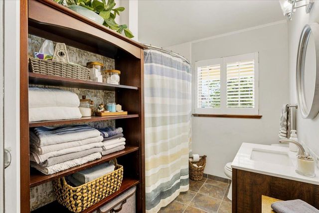 6337 Rushmore Dr, Sacramento, CA 95842