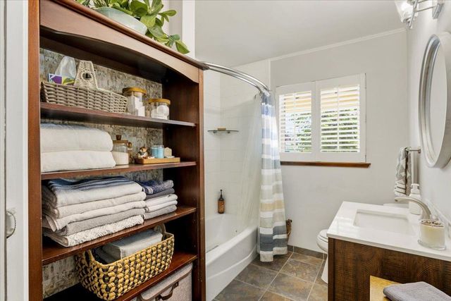 6337 Rushmore Dr, Sacramento, CA 95842