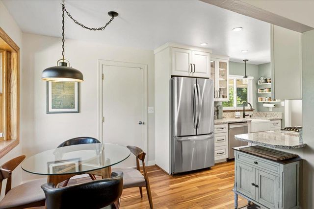 6337 Rushmore Dr, Sacramento, CA 95842