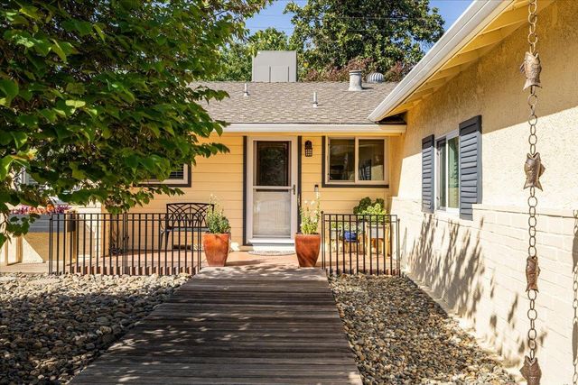 6337 Rushmore Dr, Sacramento, CA 95842