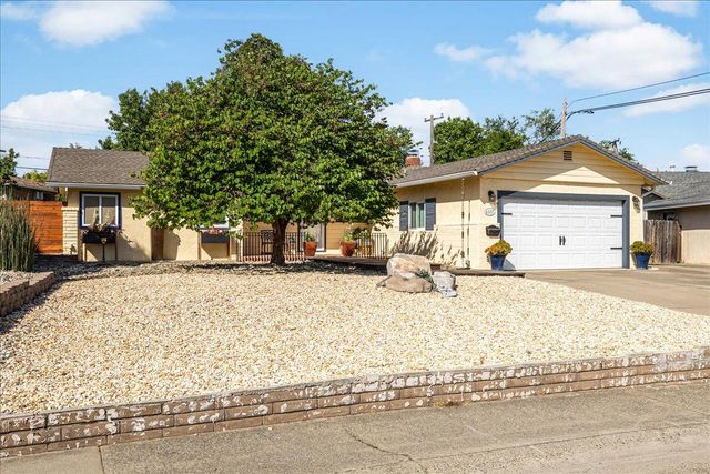 6337 Rushmore Dr, Sacramento, CA 95842