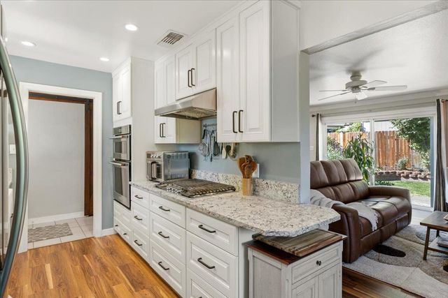 6337 Rushmore Dr, Sacramento, CA 95842