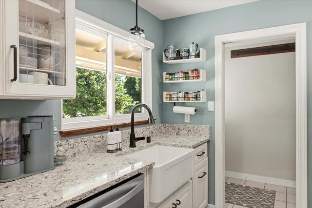 6337 Rushmore Dr, Sacramento, CA 95842