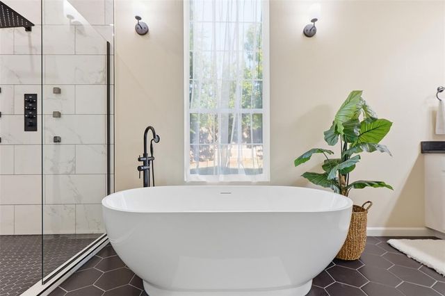 15021 Salem Creek Road, Edmond, OK 73013