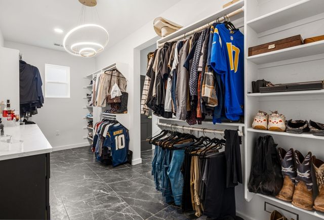 513 6th Street NE, Rio Rancho, NM 87124