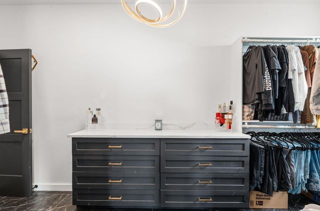 513 6th Street NE, Rio Rancho, NM 87124