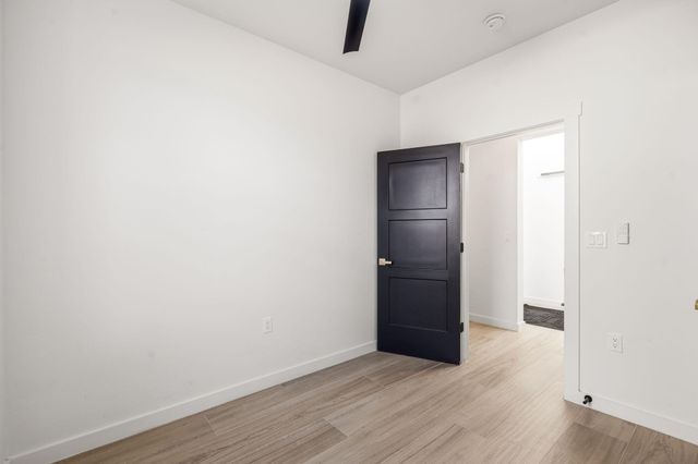 513 6th Street NE, Rio Rancho, NM 87124