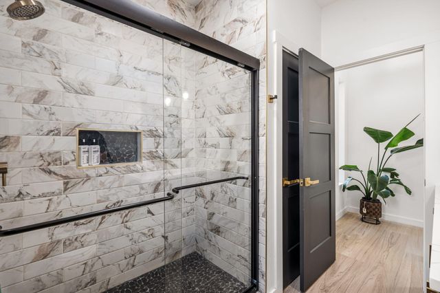 513 6th Street NE, Rio Rancho, NM 87124