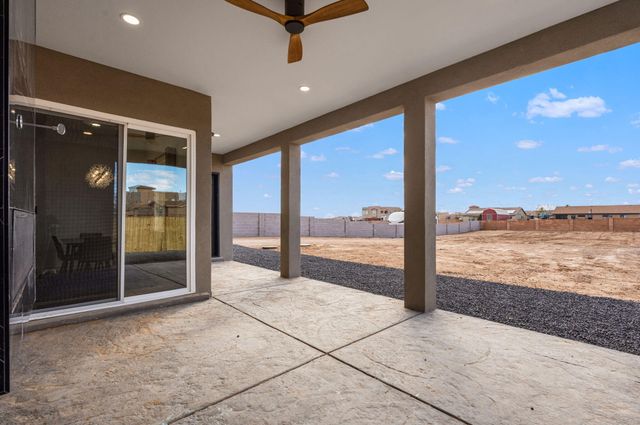 513 6th Street NE, Rio Rancho, NM 87124