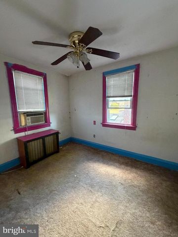 105 S OAK AVE, Aldan, PA 19018