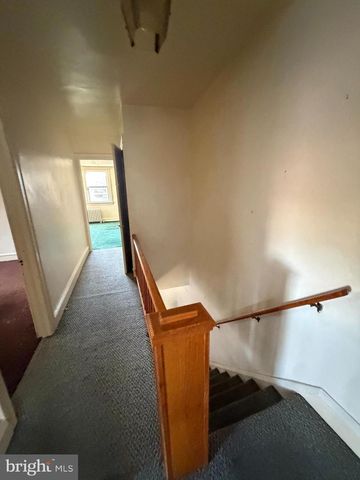 105 S OAK AVE, Aldan, PA 19018