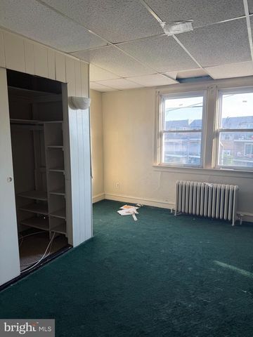 105 S OAK AVE, Aldan, PA 19018