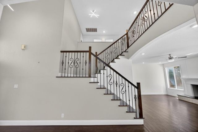 9223 Camden Lake Way, Elk Grove, CA 95624