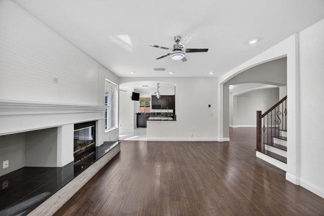 9223 Camden Lake Way, Elk Grove, CA 95624