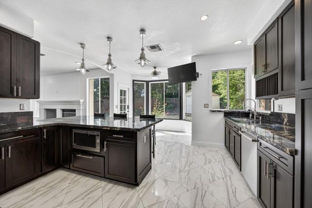 9223 Camden Lake Way, Elk Grove, CA 95624