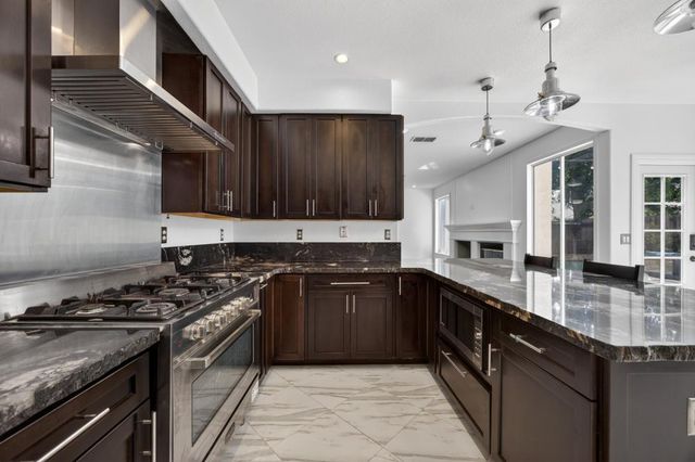 9223 Camden Lake Way, Elk Grove, CA 95624