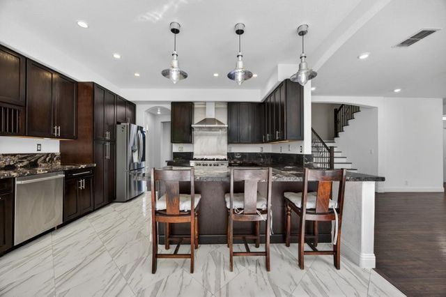 9223 Camden Lake Way, Elk Grove, CA 95624